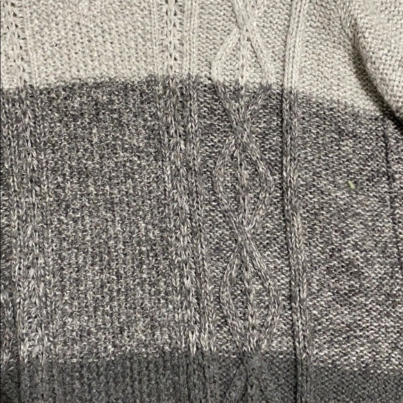 Sweater - Picture 4 of 4